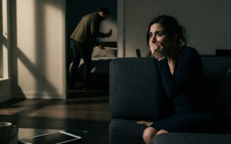 "I thought he was on a business trip," Elizabeth whispered from behind the sofa as she watched her husband pour drops onto her pillow in complete silence. She'd come home sick early — and discovered something far worse than a fever. Then she opened the iPad they'd shared for years... and found messages planning her funeral. The person who should have loved her most had already written her off as dead.